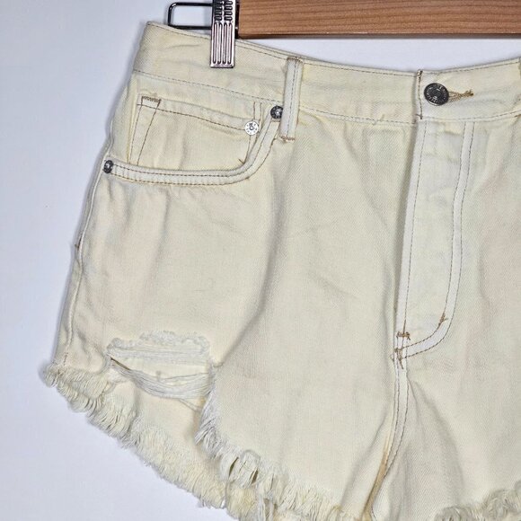 Free People High Rise Distressed Denim Shorts 'Loving Good Vibration  Women 30 - Picture 13 of 16